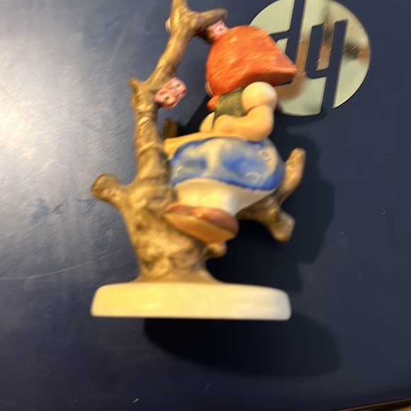 💙TM3 ‘Apple Tree Girl and Apple Tree Boy’ Hummel Goebel - Picture 7 of 10